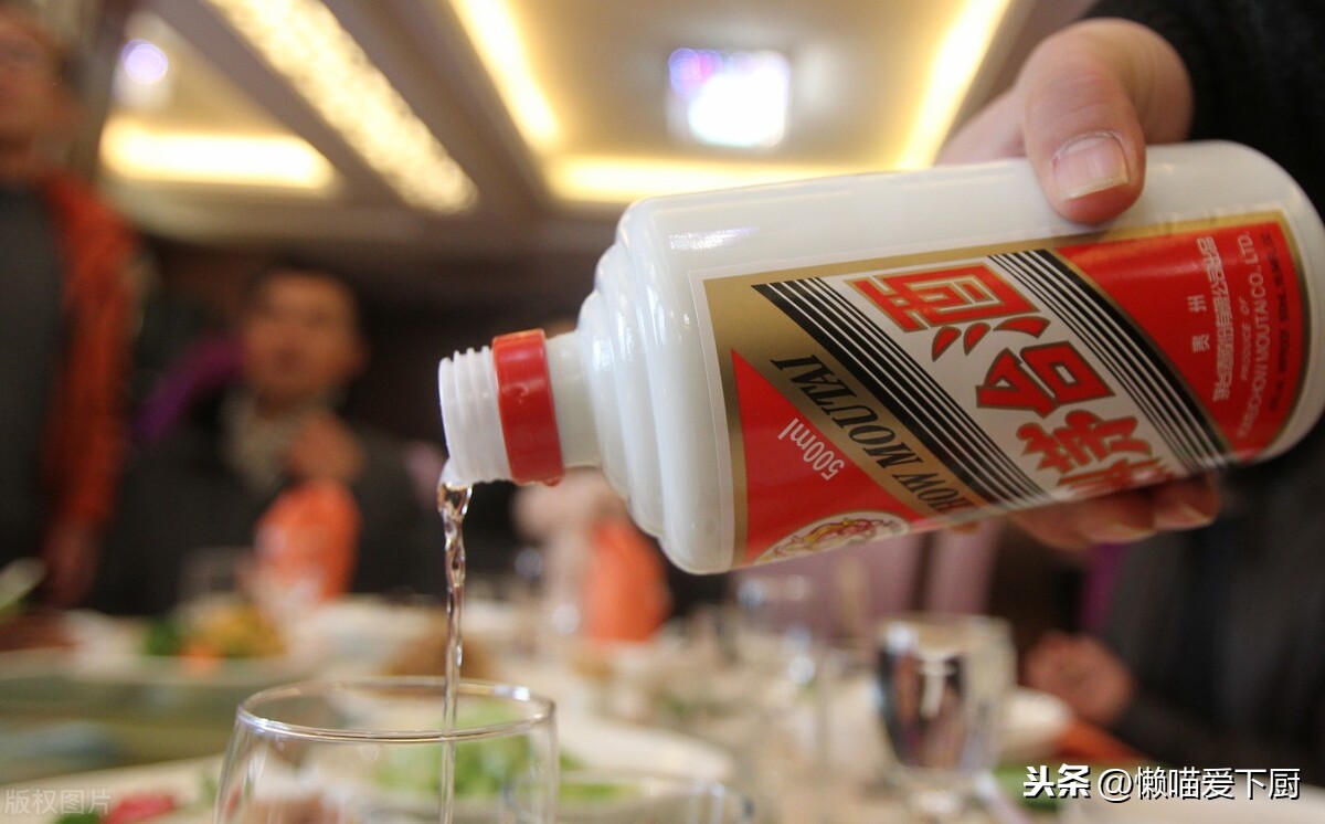 哪些白酒适合长期储存?多少度的白酒值得收藏?涨知识了